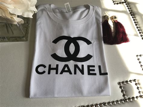 chanel t-shirt dames|chanel t shirt original.